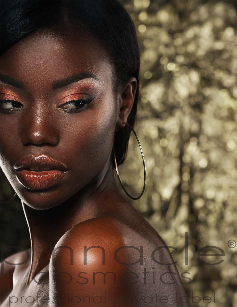 HOLIDAY 2025 - VELVET NOIR MODEL #3
