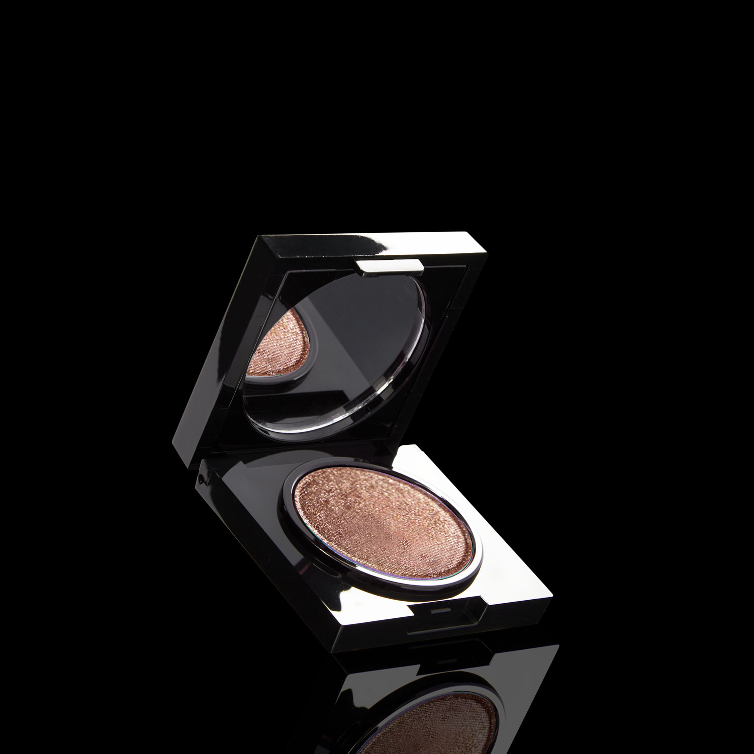 Blak packaging Eye Shadow Triple Milled